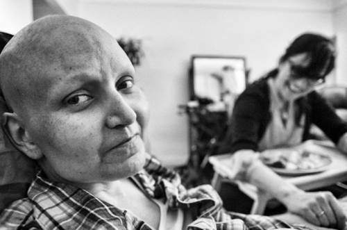 Муж фотографируют умирающую от рака жену. Последний кадр — просто нет слов...