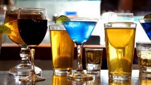 10 распространенных мифов об алкоголе. Не дай ввести себя в заблуждение!