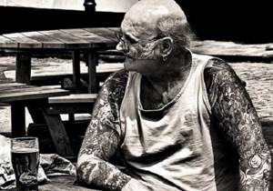 Эти татуированные пенсионеры наконец-то ответили на вопрос: «Как это будет выглядеть в старости?»
