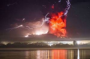 Это событие всколыхнуло весь мир! 16 захватывающих фотоснимков извержения вулкана.