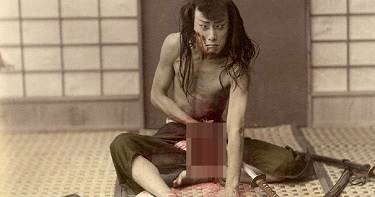 Как самураи делали харакири. Лучше достойная смерть, чем позорная жизнь!