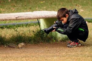 Когда ему было 4 года, он начал фотографировать природу. В этом году он стал лучшим фотографом дикой природы!