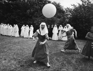 Монахини развлекаются: 11 фото, демонстрирующих, что сестрам не чуждо ничто человеческое.