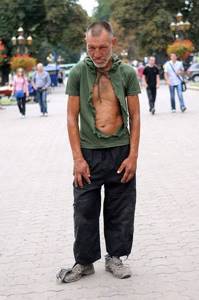 Уличная мода по-львовски. Познакомься, это Славик - самый стильный бездомный в мире.