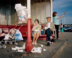 «Я показываю людей такими, какие они есть». Неприглядность быта британских рабочих на откровенных фото Мартина Парра.