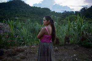 Ребенок, жена и мать - одновременно! Шокирующая жизнь девочек из Гватемалы.