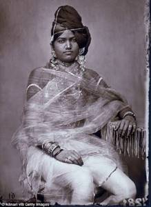 19 фото из коллекции индийского махараджи, которая более 100 лет оставалась нетронутой.