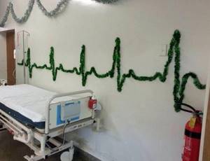 30 доказательств того, что праздник можно создать даже в мрачных стенах больницы.