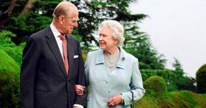96-летний муж королевы Елизаветы попал в больницу! Стали известны подробности.