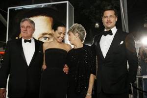 Анджелину Джоли засекли на свидании с бывшим возлюбленным Энистон.