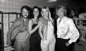 Грандиозное возвращение 35 лет спустя! Легендарные ABBA воссоединились.