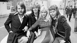 Грандиозное возвращение 35 лет спустя! Легендарные ABBA воссоединились.