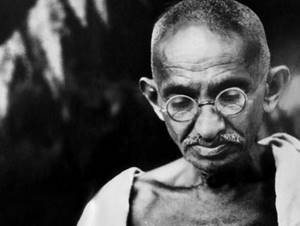 Шокирующие подробности личной жизни Махатмы Ганди.