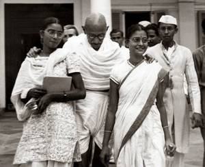 Шокирующие подробности личной жизни Махатмы Ганди.