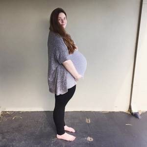 Живот беременной в 4-й раз женщины начал подозрительно быстро расти. Она понимала: такого происходить не должно!