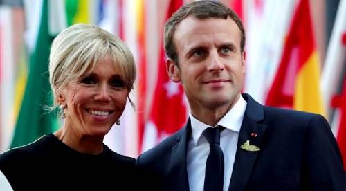 В Сеть попали эксклюзивные фотографии Брижит Макрон до ее знакомства с будущим президентом Франции