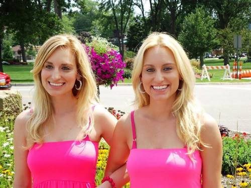 Сестры-близняшки из США осуществили детскую мечту и прославились этим на весь мир