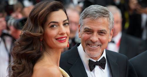 Девочка в маму, мальчик в папу: папарацци подловили Амаль Клуни с подросшими двойняшками