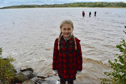 Играя у озера, 8-летняя наткнулась на сокровище 1000-летней давности. Теперь ее называют законной королевой Швеции!